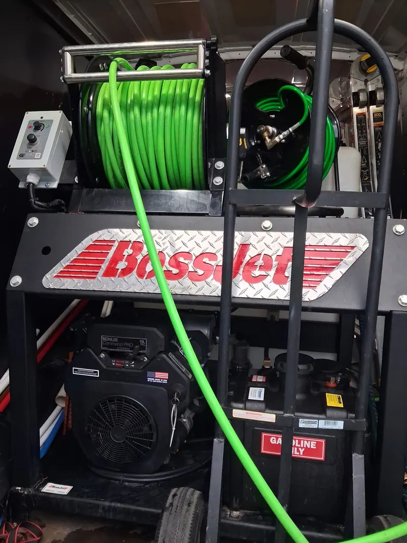 Fullerton hydro jetting machine with high pressure hose reel used for drain and sewer cleaning